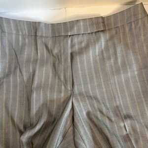 Escada Gray Pinstripe Straight Legs Pants Sz 42 10 Classic Capsule quiet Luxury
